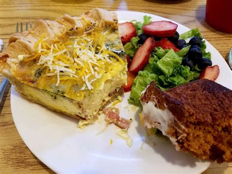 CROSSROADS DINER