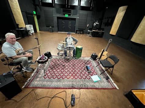 Henriksen Amplifiers