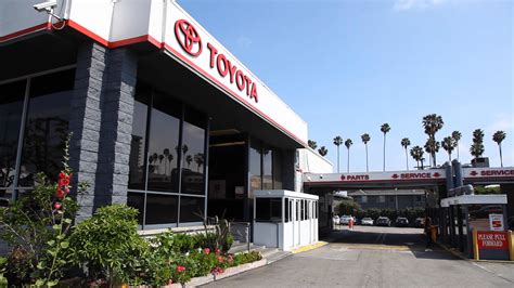 Toyota of Hollywood