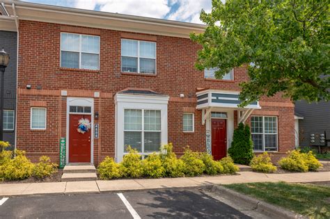 The Estates at New Albany | Luxury Pet-friendly Apartments