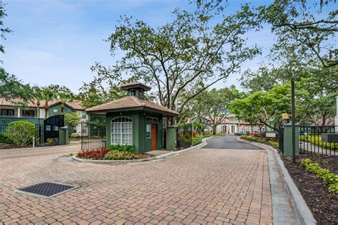 Mezzo of Tampa Palms | Luxury apartments in Tampa Palms, FL
