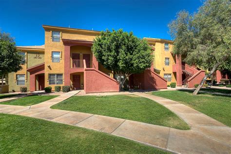 San Lucas Apartments