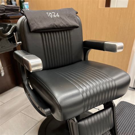 1924 Fine Men's Salon - Barrington