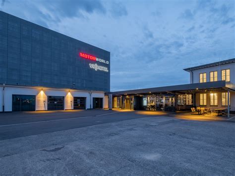 V8 Hotel